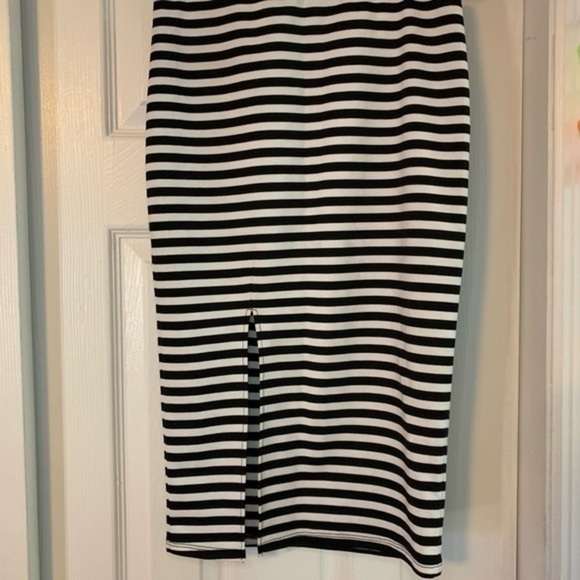 material Girl Striped Pencil Skirt w Slit Small - Picture 2 of 8